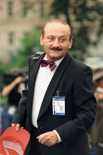 Актер Семен Фарада скончался вечером в четверг, 20 августа, в одной из московских больниц. Ему было 75 лет.
