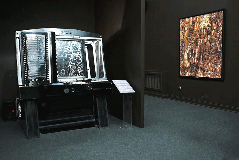 Синтезатор АНС на выставке Павла Филонова в Русском музее. 2006