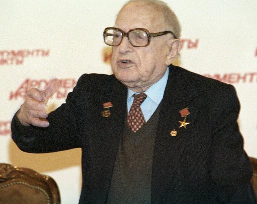 В Москве в ночь на среду скончался известный советский художник-карикатурист Борис Ефимов, отметивший 28 сентября свое 108-летие.