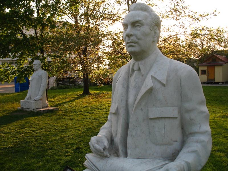 Статуи Л.И.Брежнева в парке «Музеон» - Dzmitry