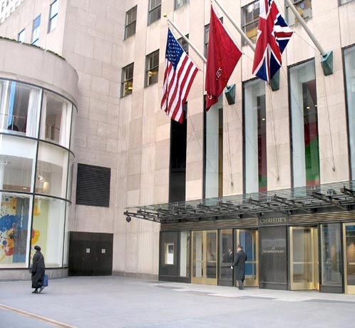 Аукционный дом Christie’s объявил о проведении первых в этом году русских торгов. Они состоятся 24 апреля в Рокфеллер-центре в Нью-Йорке. На торгах будут представлены работы всех периодов от XVIII до начала XXI века.