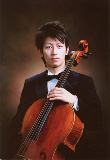 В Париже завершен 9-й Международный конкурс виолончелистов имени Ростроповича. Его лауреатом стал 23-летний японский музыкант Даи Мията.
