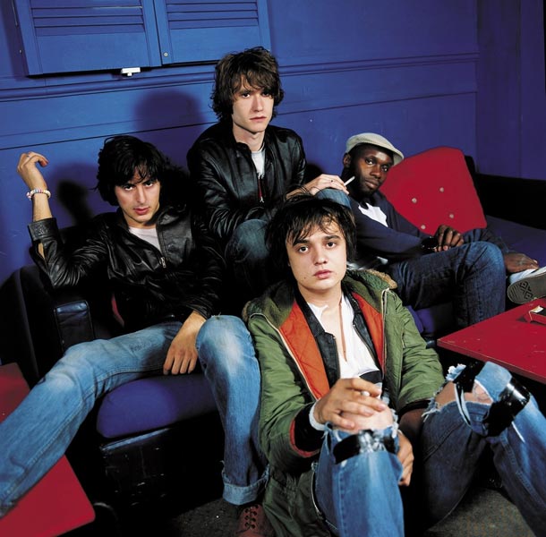 Группа Dirty Pretty Things, созданная в 2005-м на обломках британских инди-рок-звезд The Libertines, объявила о своем распаде. Об этом сообщается в официальном заявлении группы.