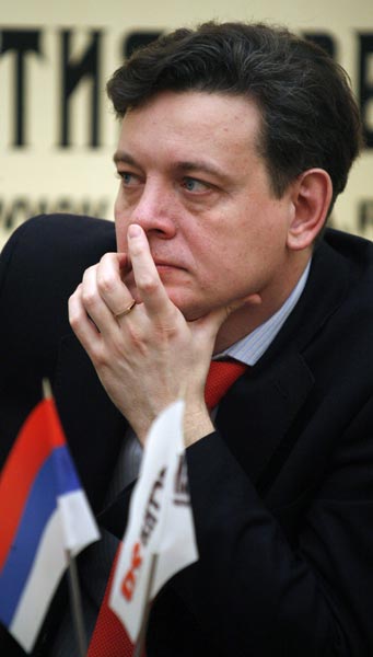 Генеральный директор газеты «Известия» Петр Годлевский покинул свой пост в связи с истечением срока контракта.