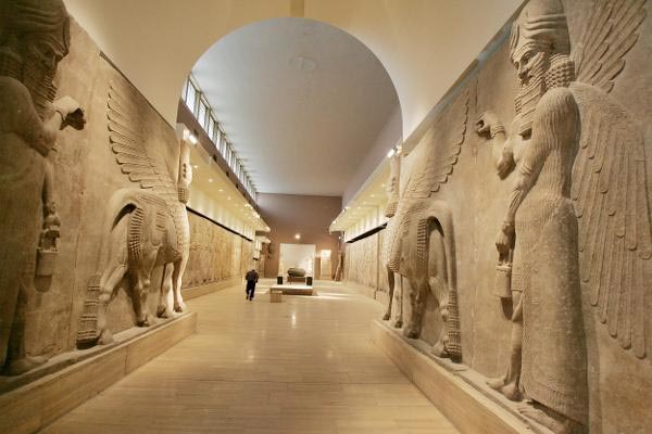 В начале 2010 года Google оцифрует экспонаты Национального музея Ирака и выложит их в интернет. Об этом заявил топ-менеджер компании Эрик Шмидт.