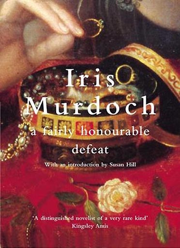 Обложка книги «Вполне достойное поражение» (A Fairly Honourable Defeat) Айрис Мердок, вошедшей в лонг-лист «Забытого Букера»