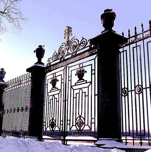 16 марта Русский музей в Петербурге проведет аукцион, на который выставляется контракт на реконструкцию Летнего сада. Стоимость контракта составляет около 100 млн евро.
