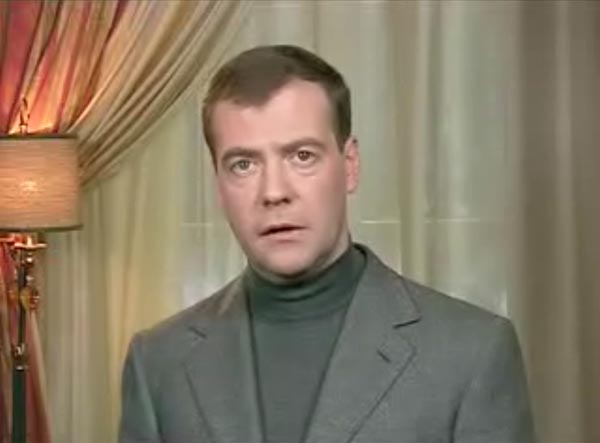 Президент России Дмитрий Медведев будет регулярно рассказывать о реальном положении в стране и об антикризисных мерах в эфире главных российских телеканалов. Первая такая беседа президента выйдет в эфир в воскресенье, 14 февраля, в программе «Вести недели».