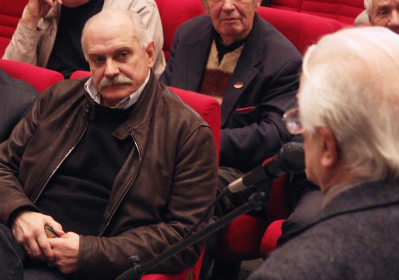 Никита Михалков и Марлен Хуциев на VII съезде Союза кинематографистов. 19 декабря 2008 года - Игорь Кубединов