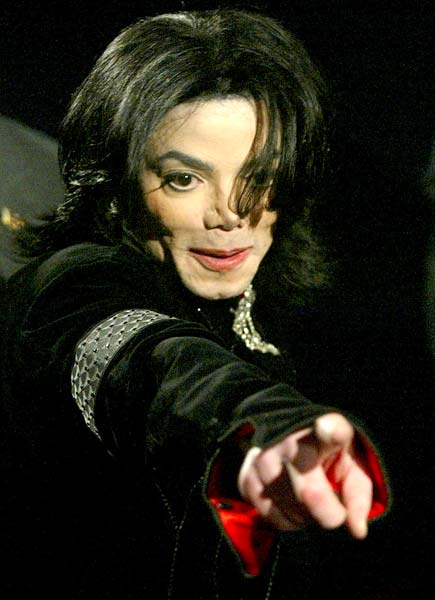 Поклонники «короля поп-музыки» Майкла Джексона хотят выдвинуть его на Нобелевскую премию мира 2010 года. Соответствующие онлайн-петиции уже подписали более 10 тысяч человек.
