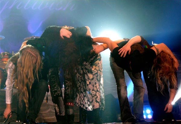 Финская группа Nightwish отменила свой концерт, который должен был пройти 11 октября в столичных «Лужниках». На сайте Nightwish говорится, что российские промоутеры не выполнили условия договора.