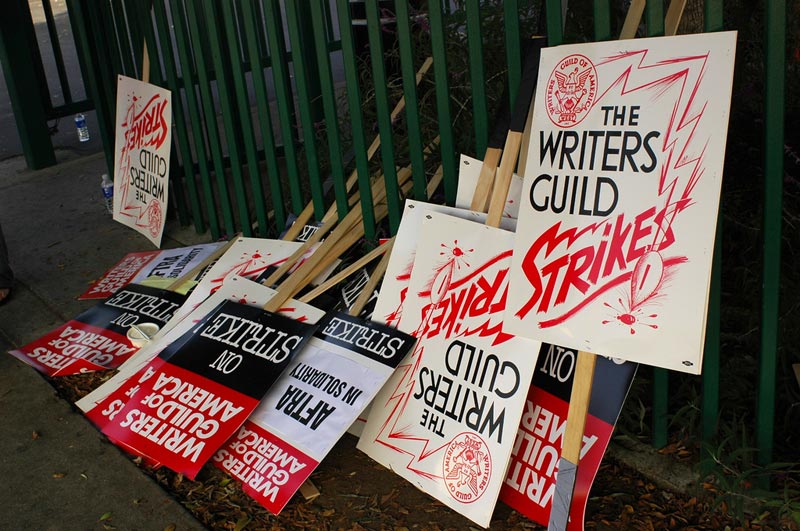 Плакаты голливудской забастовки 2007 года