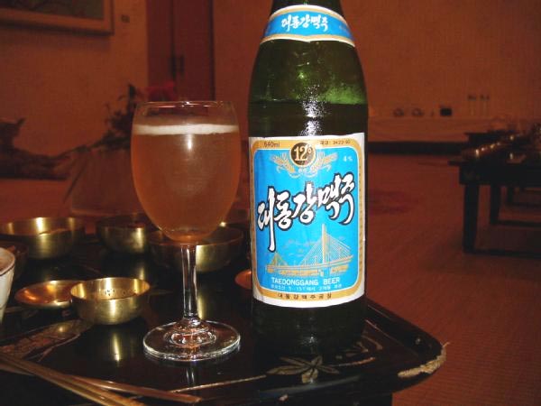 Телевидение Северной Кореи начало показывать рекламу пива местного производства. Рекламные ролики продвигают напиток Taedonggang со слоганом «Гордость Пхеньяна».