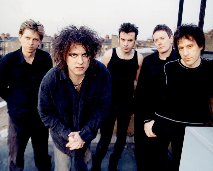 Журнал NME признал группу The Cure «богоподобными гениями». Награда NME будет вручена музыкантам 25 февраля. На церемонии в Лондоне The Cure собираются представить ретроспективу своего 30-летнего творчества в виде 30-минутного концерта.