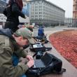 Журналисты на Лубянской площади, передающие информацию с места трагедии