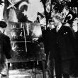Мустафа Кемаль Ататюрк представляет новый турецкий алфавит жителям города Кайсери. 20 сентября 1928 года