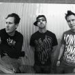 На прошедшей в Лос-Анжелесе церемонии «Грэмми» группа Blink-182 объявила о своем воссоединении. Blink-182 прекратили выступления пять лет назад.