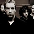 Группа Coldplay отвергла обвинения в плагиате со стороны знаменитого гитариста Джо Сатриани. Сатриани ранее заявил, что для своего хита «Viva La Vida» Coldplay позаимствовали кусок из его песни «If I Could Fly».