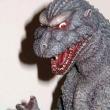 Главный гигантский ящер-мутант планеты возвращается в Голливуд. Студия Legendary запускает в производство новый полнометражный фильм про Годзиллу.