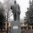 В городе Канев Черкасской области Украины неизвестные сожгли памятник Ленину, недавно отреставрированный жителями на собственные средства.