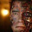 Режиссер Джозеф Макгинти Никол подтвердил, что в фильме «Терминатор: Да придет спаситель» появится робот в исполнении Арнольда Шварценеггера.