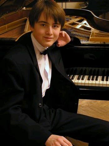 17-летний пианист Даниил Трифонов из Нижнего Новгорода стал победителем 3-го международного фортепьянного конкурса республики Сан-Марино.