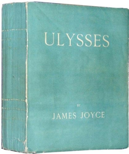 Первое издание «Улисса» Джойса, которое за 80 лет открывали только на последнем пикантном эпизоде, продано в Лондоне за $445 тысяч.