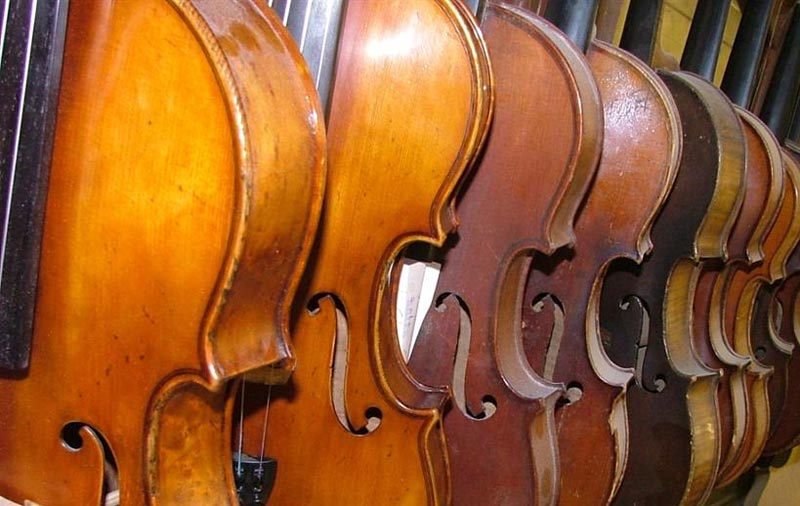 В Риме повесился российский музыкант Сергей Дьяченко, которого накануне обвинили в продаже обычных скрипок под видом старинных.