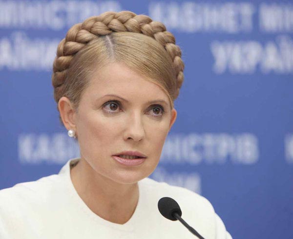 Премьер-министр Украины Юлия Тимошенко лично позаботилась о том, чтобы ее страна не лишилась трансляции финала «Евровидения», который пройдет в Москве в мае.