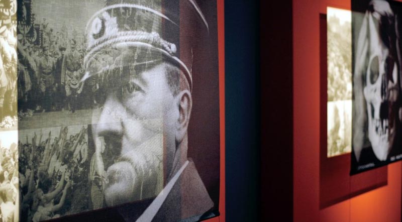 В пятницу, 15 октября, в Немецком историческом музее в Берлине откроется первая в послевоенной Германии выставка, посвященная Адольфу Гитлеру.