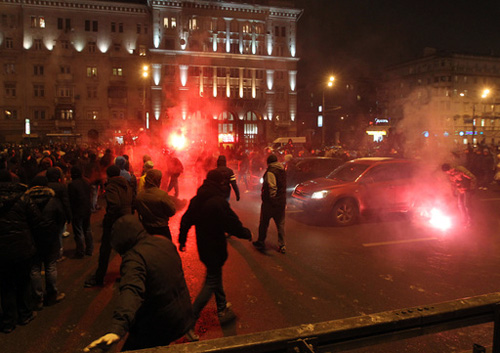 Фанаты «Спартака» с требованием наказать виновных в убийстве Егора Свиридова прошли в Москве от здания Головинской прокуратуры. 7 декабря 2010