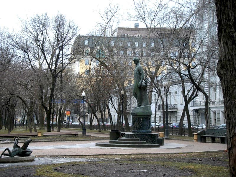 Памятник Сергею Есенину на Тверском бульваре