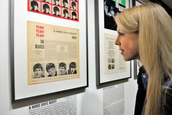 С 13 января по 20 февраля в Гамбургском музее «Beatlemania» пройдет специализированная выставка, посвященная явлению битломании в СССР. В экспозиции под названием «The Beatles — Back from the USSR» также представлены статьи о группе в СМИ бывшего Советского Союза.