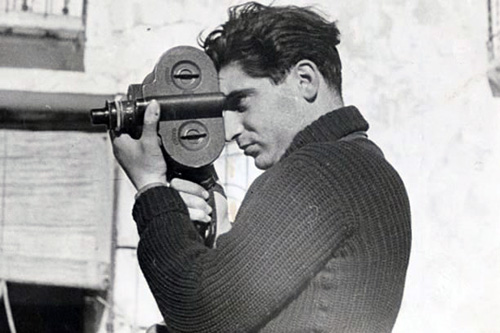 Роберт Капа снимает фильм во время Гражданской войны в Испании. 1938 