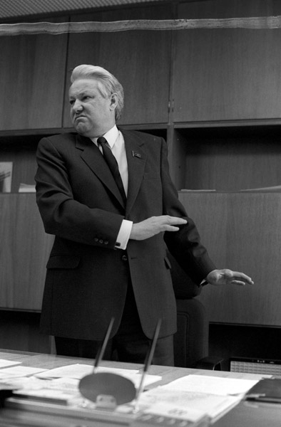 Фотография с выставки «Борис Ельцин и его время» в Московском Мультимедиа Арт Музее «Московский Дом фотографии» 