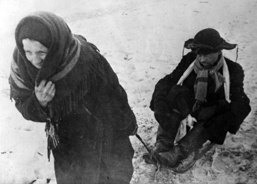 В дни блокады Ленинграда. 1942 