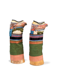 Из коллекции музея МАК. Женская обувь. Китай, XIX век. Шелк, позолота, хлопок, деревянная подошва