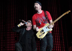 U2 выступят в Гластонбери