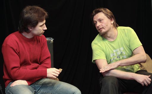 Освобожденные из СИЗО под залог активисты группы «Война» Леонид Николаев (слева) и Олег Воротников - Алексей Даничев