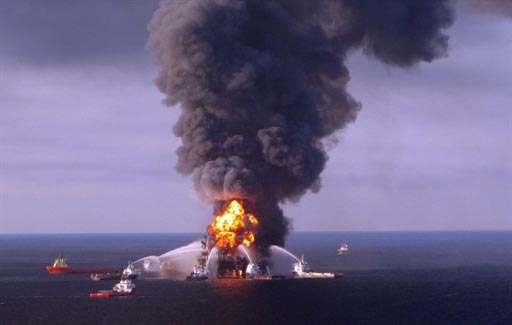 Кинокомпания Summit Entertainment собирается сделать фильм о взрыве нефтяной платформы Deepwater Horizon в Мексиканском заливе 20 апреля 2010 года.