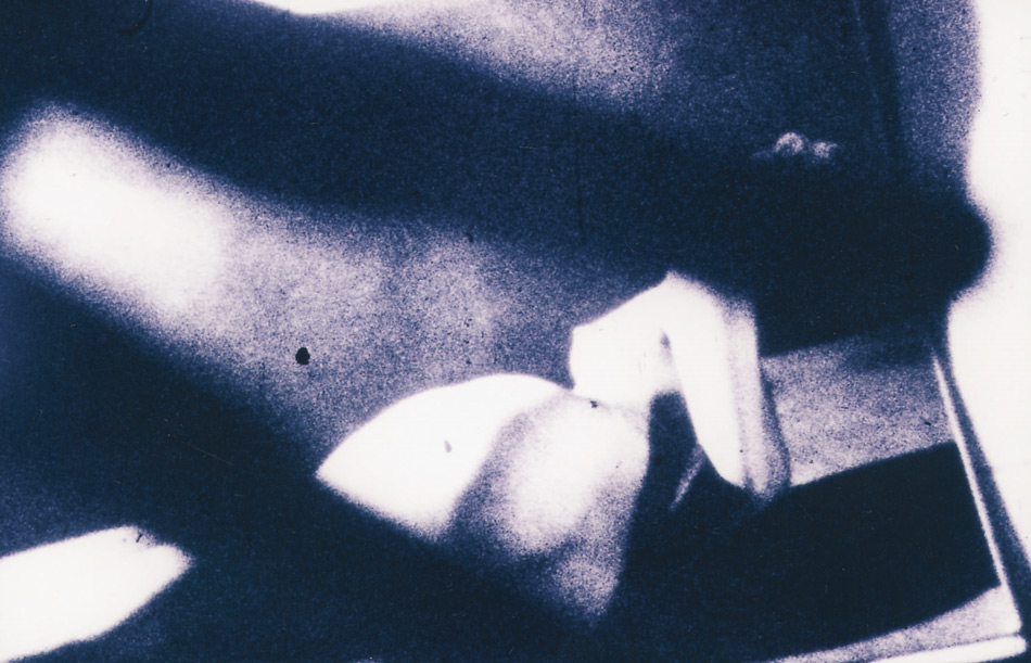 Кадр из фильма «Erotique» 