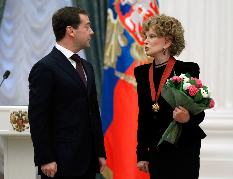 Дмитрий Медведев и Людмила Гурченко. 2010 