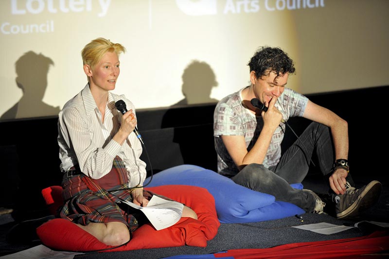 Тильда Суинтон и Марк Казинс на Эдинбургском кинофестивале 2010 года