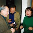 С Анатолием Найманом и Василием Аксеновым после презентации книги Михаила Генделева, дома у Генделева - Тягны-Рядно. 2003