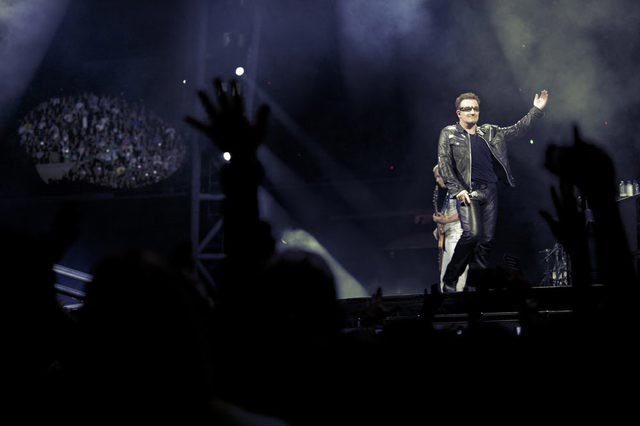 Басист группы U2 Адам Клейтон заявил, что выход новой пластинки группы «Songs of Ascent» откладывается на конец 2012 года. Причиной задержки стали последние несколько неудачных сессий звукозаписи с продюсером RedOne.