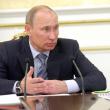 Сегодня, 14 июня, на заседании президиума правительства РФ премьер-министр Владимир Путин высказался за изменение регламента кинофестиваля «Кинотавр» и обещал поддержать российскую мультипликацию.