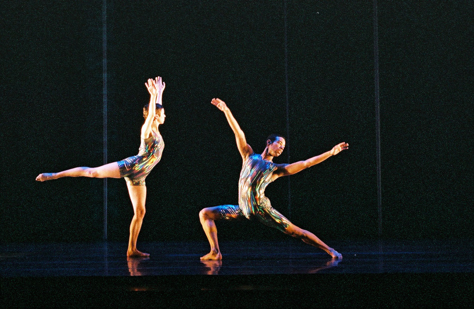 Сцена из балета Biped. Марси Мэннерлин, Рашоун Митчелл - Tony Dougherty