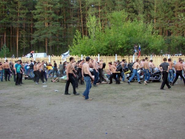 В 2011 году не состоится рок-фестиваль «Торнадо» в Миассе (Челябинская область), на посетителей которого в прошлом году напали около сотни молодых людей, вооруженных арматурой и травматическими пистолетами.