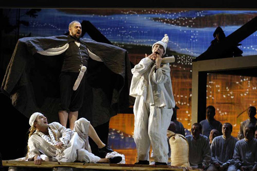 Сцена из оперы Фолькера Шлендорфа «Из мертвого дома» 