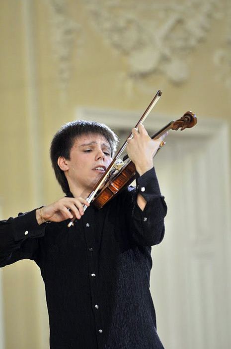 Обладатель второй премии среди скрипачей Сергей Догадин